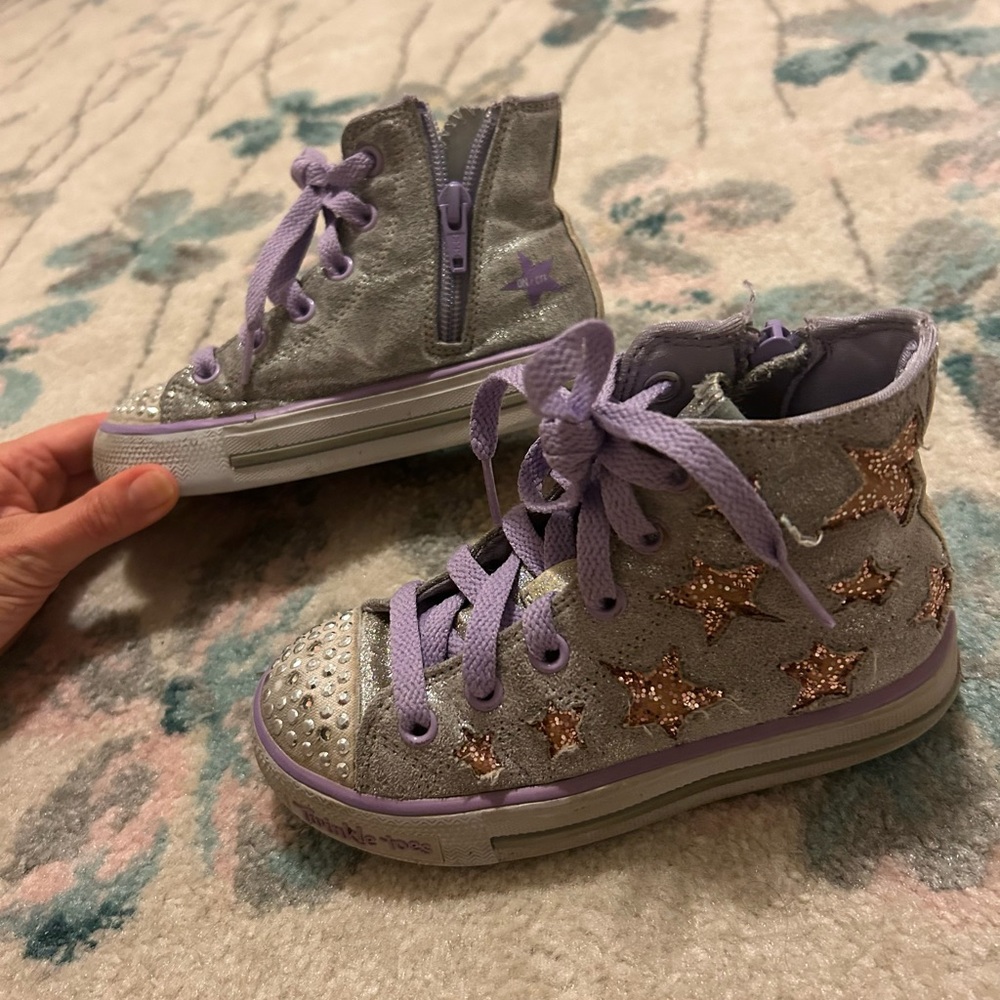 Girl’s Skechers Twinkle Toes sneakers size 10.5